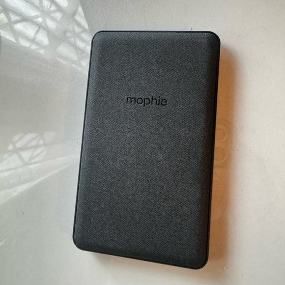 mophie snap+ MagSafe portable charger - Picture 2 of 4